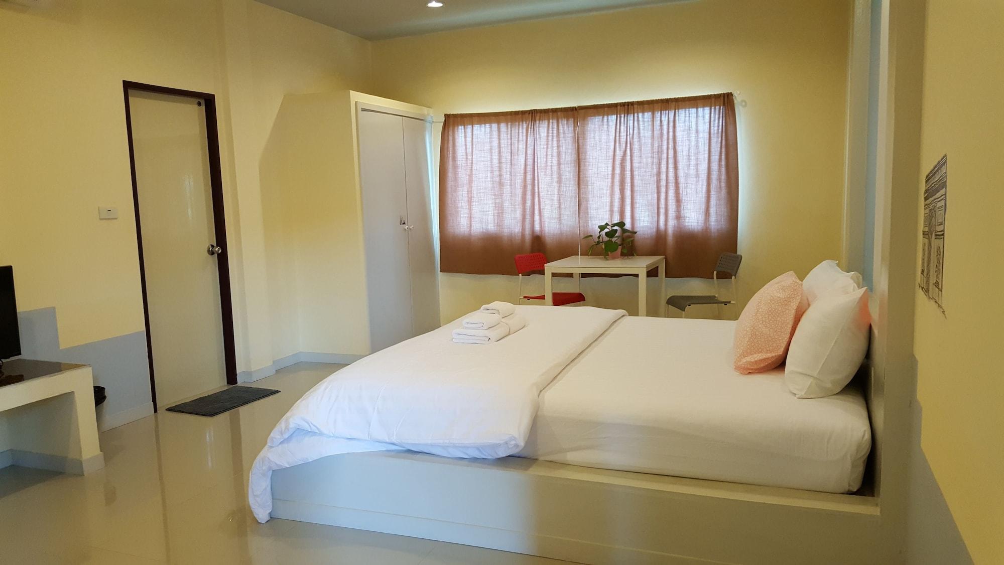 Juntima Place At Amphawa Exterior photo