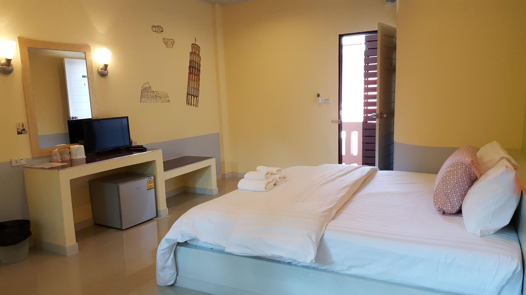 Juntima Place At Amphawa Exterior photo