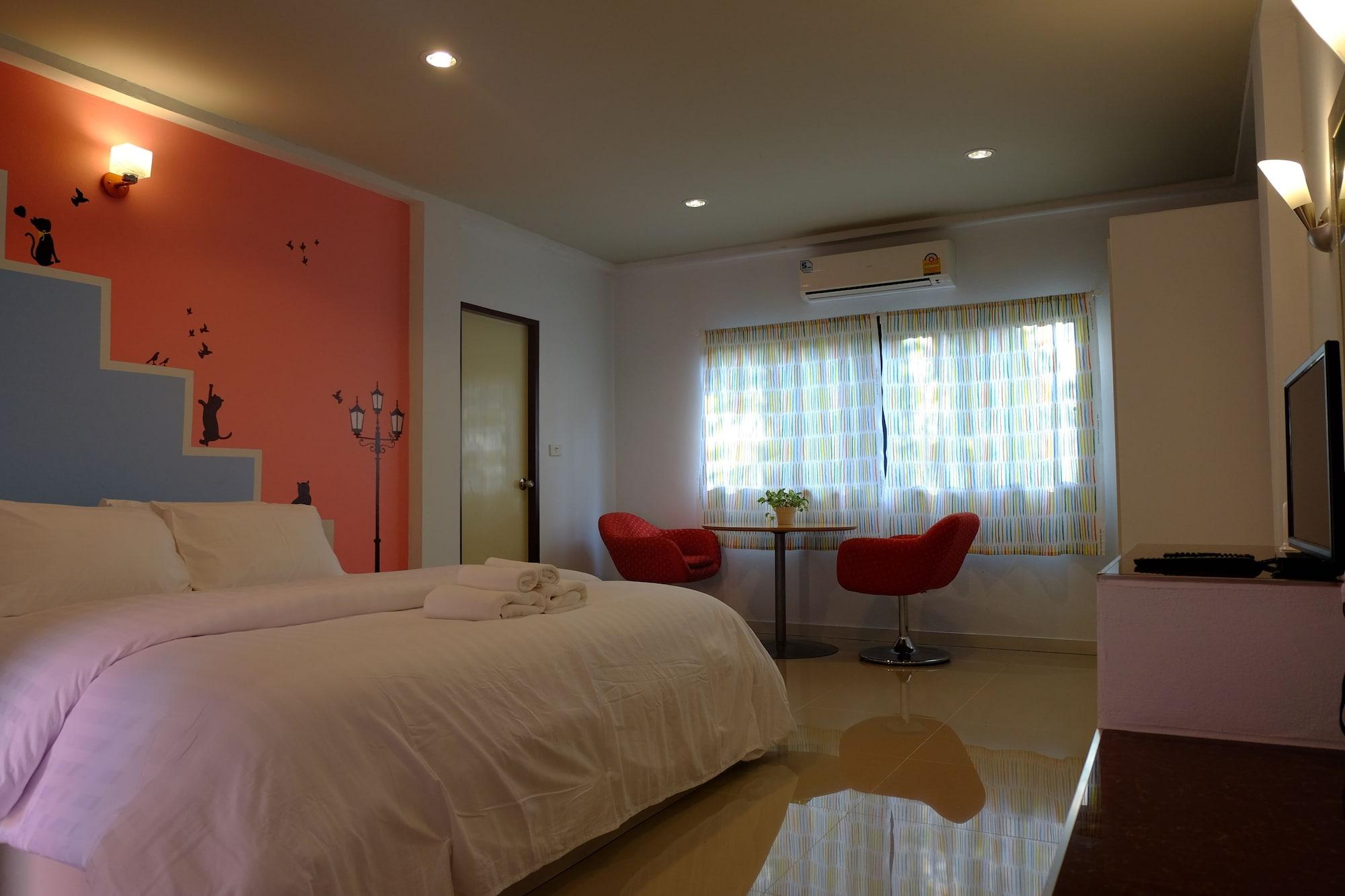 Juntima Place At Amphawa Exterior photo